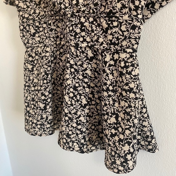 Monteau Los  Angeles Tops - Picture 5 of 14